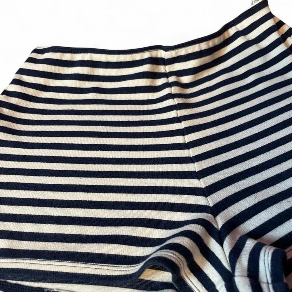 Abercrombie & Fitch navy/white striped shorts